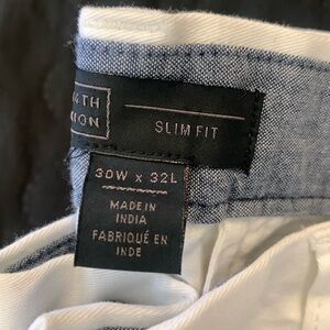 White Mens pants size 30Wx32L